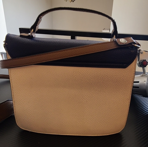 Guess bag - Picture 3 of 7